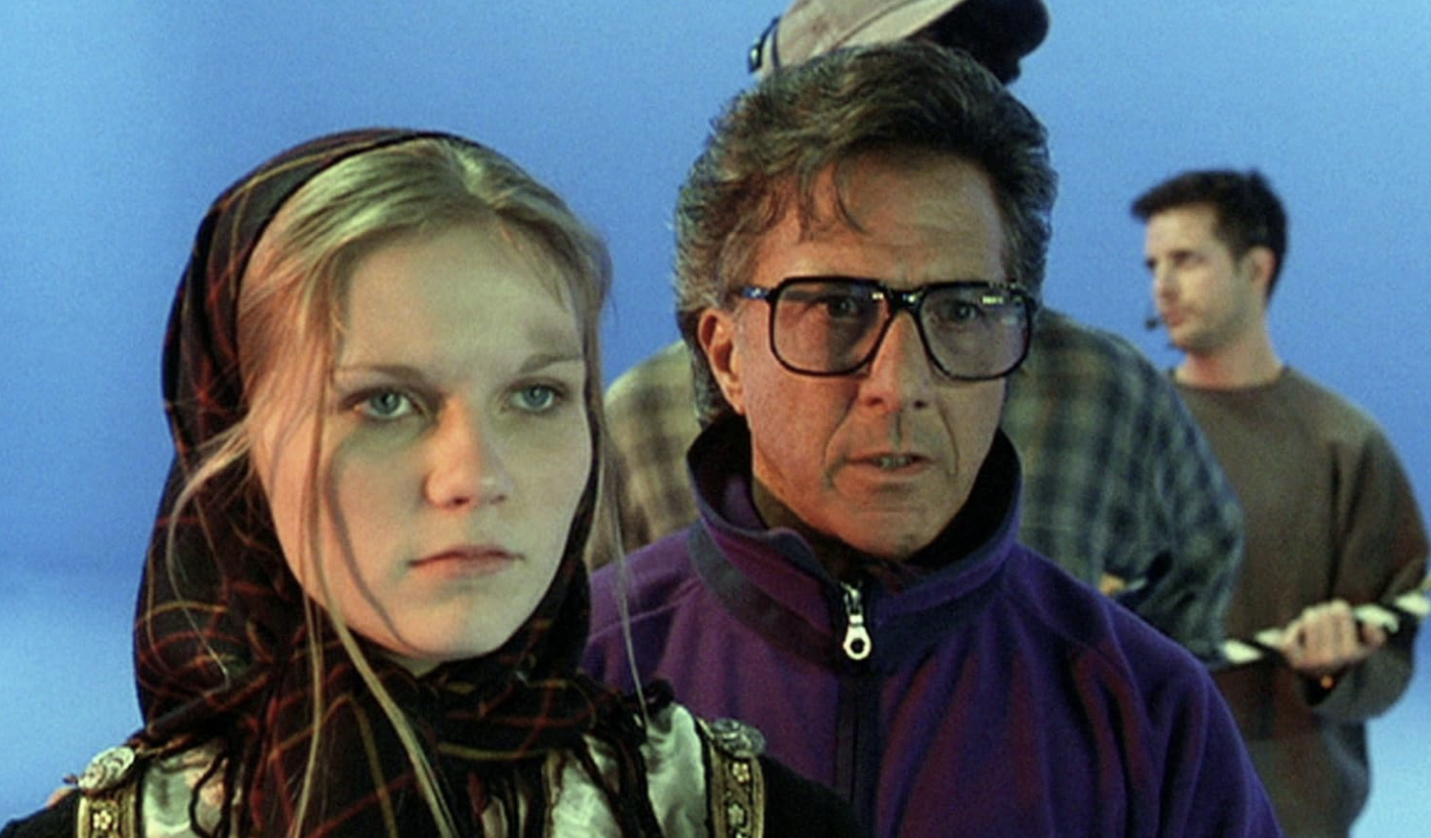 Dustin Hoffman as Stanley Motss and Kirsten Dunst as Tracy Lime in Wag the Dog (1997) (IMDb)