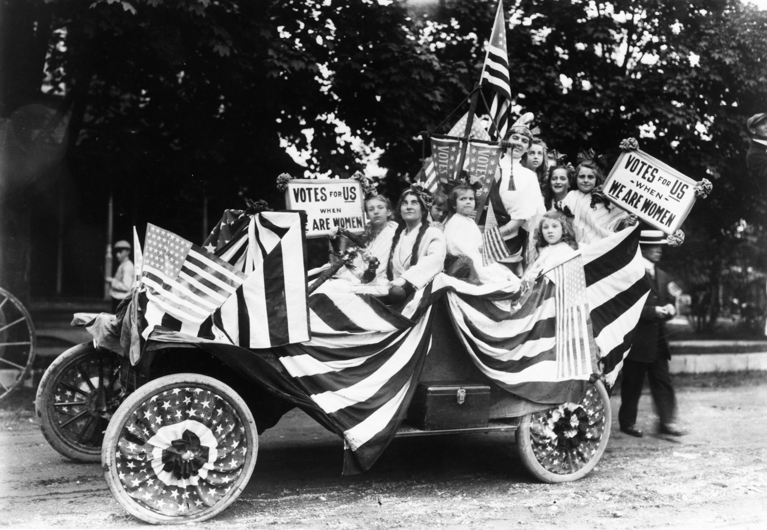 Women’s suffrage parade in Long Island, New York, 1913 (MPI/Getty Images)