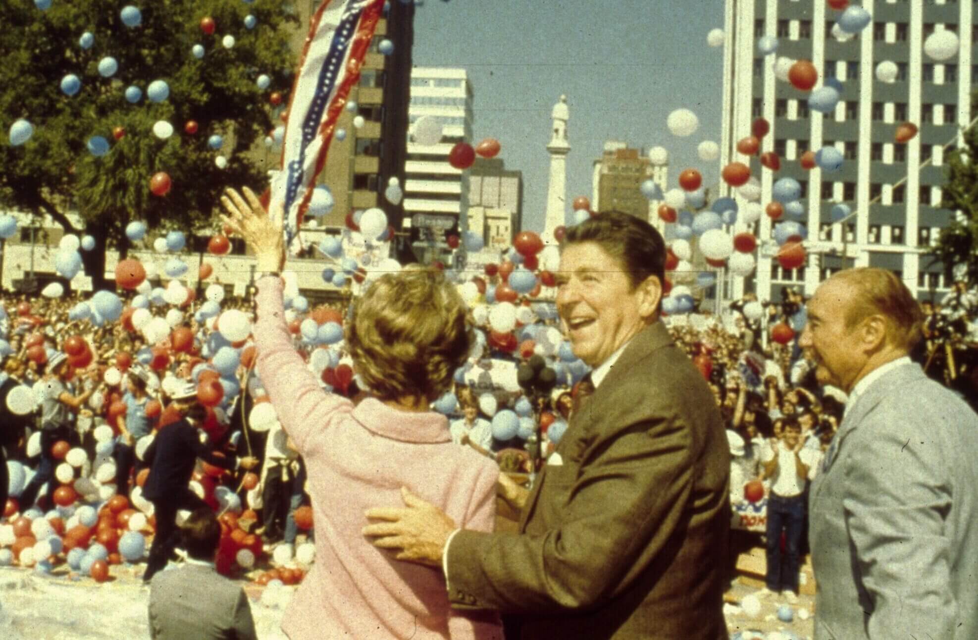 Ronald Reagan, Nancy Reagan, Senator Strom Thurmond to their right during the Presidential campaign (MPI / Getty Images)